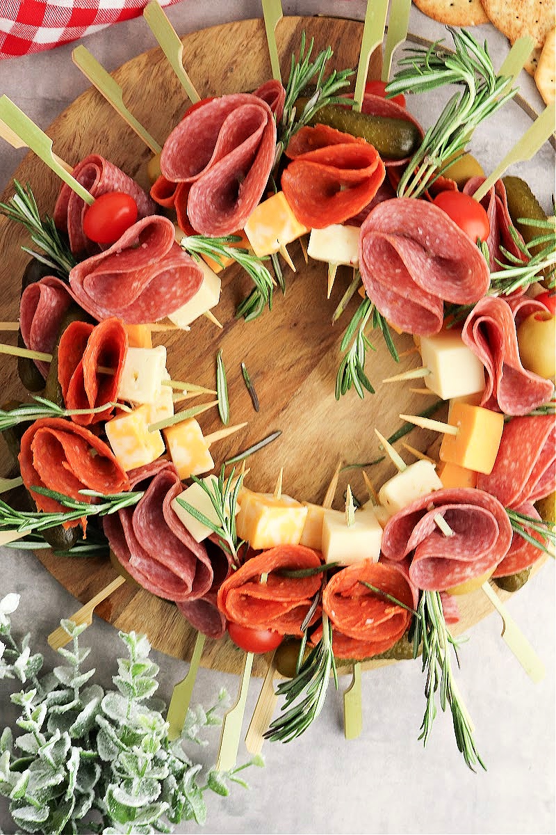 Low-Carb Charcuterie Wreath