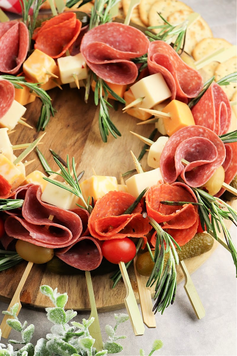 Low-Carb Charcuterie Wreath