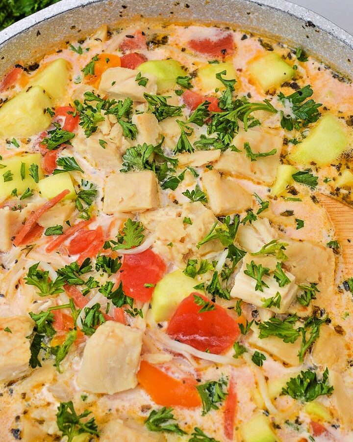 Low-Carb Creamy Italian Zucchini Soup