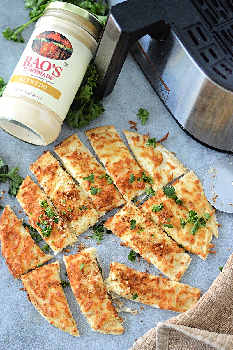 Keto Alfredo Cheesy Breadsticks