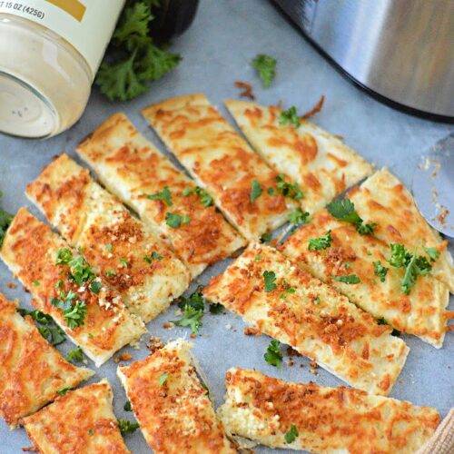 Keto Alfredo Cheesy Breadsticks