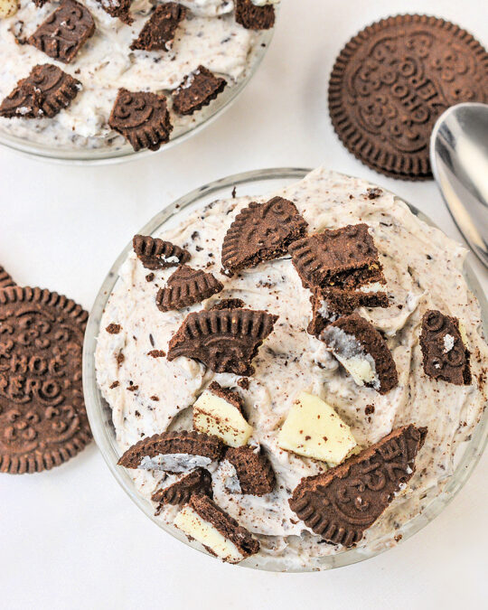 Low Carb Cookies and Cream Fluff