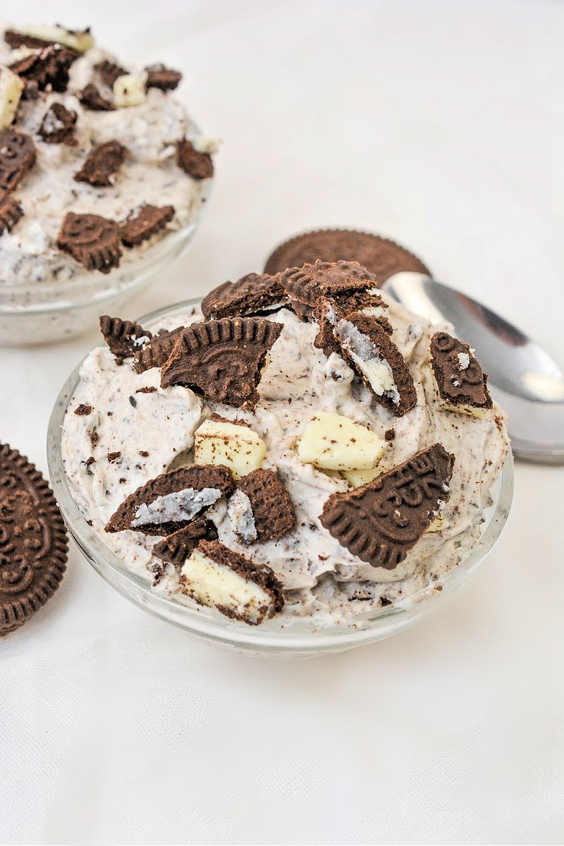 Low Carb Cookies and Cream Fluff
