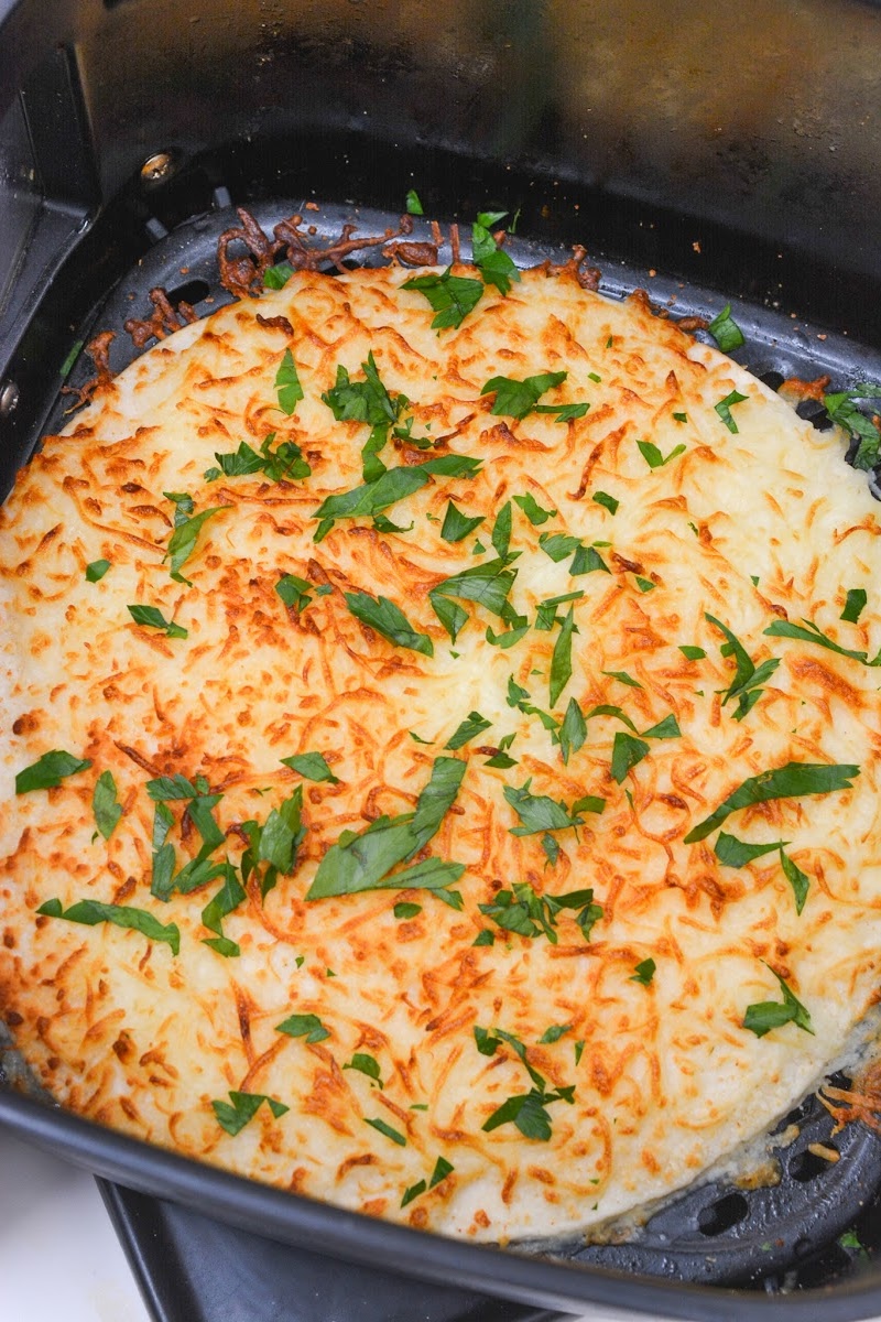 Keto Alfredo Cheesy Breadsticks in the air fryer