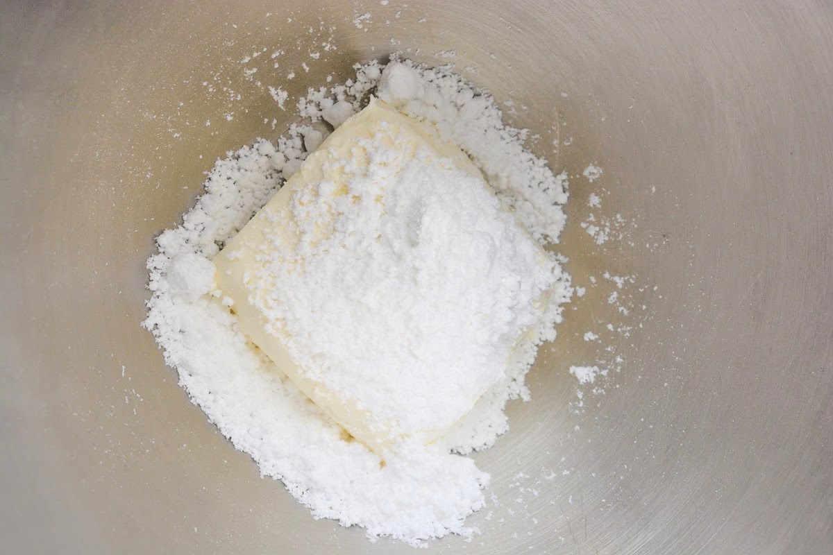 Cream cheese and powdered sugar substitute