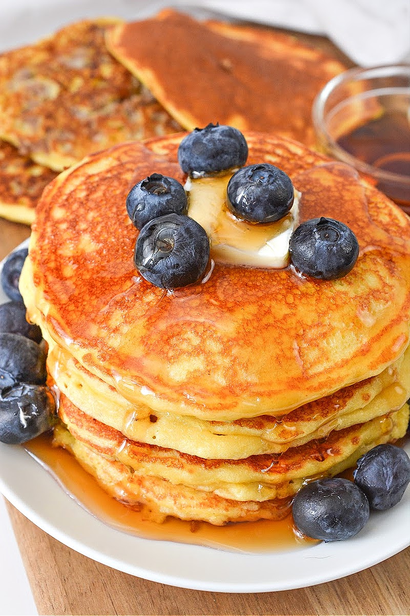 Low Carb Healthy Cottage Cheese Pancakes with Sausage