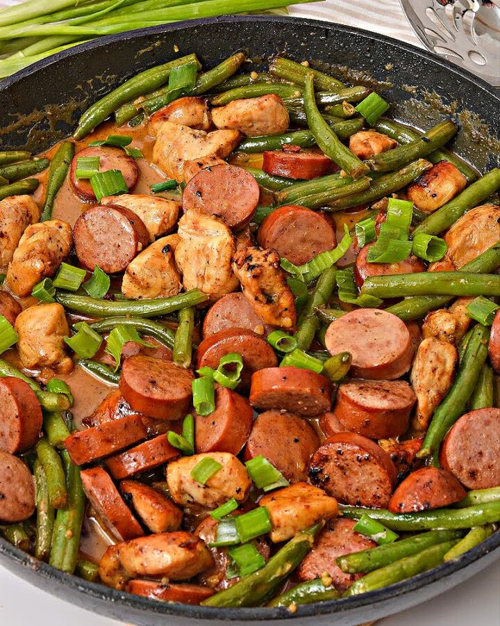 Low-Carb Honey Mustard Kielbasa Chicken and Green Beans
