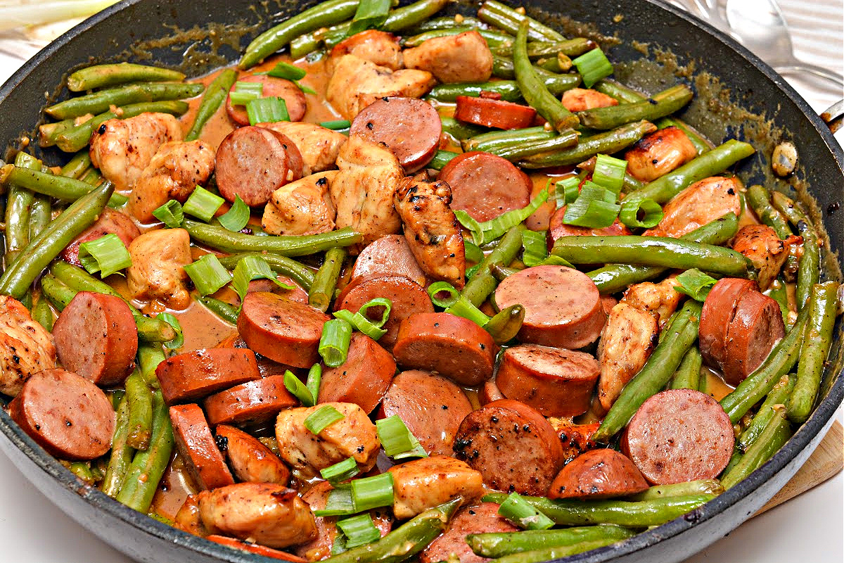 Low-Carb Honey Mustard Kielbasa Chicken and Green Beans