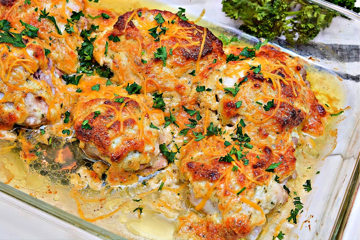 Keto Bacon Chicken Ranch Broccoli Skillet