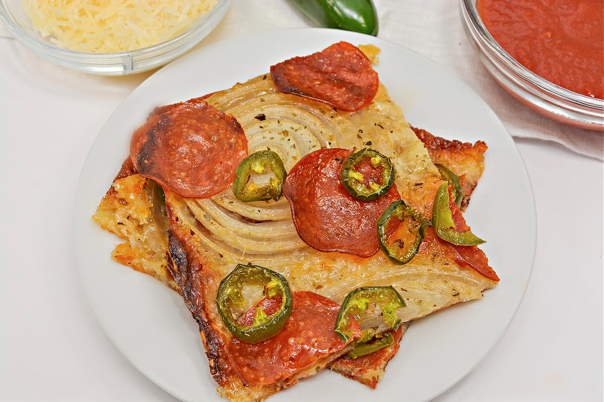 Keto Viral Onion Ring Pizza