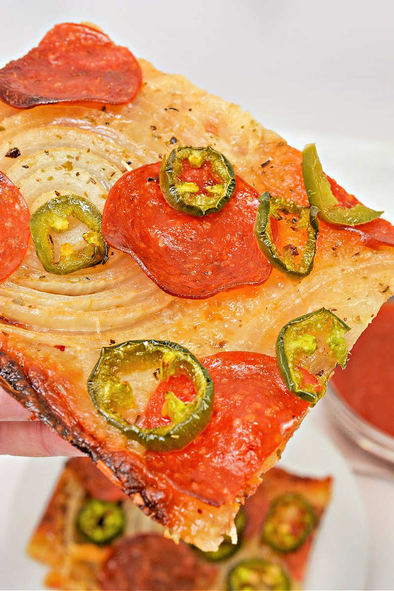 Keto Viral Onion Ring Pizza