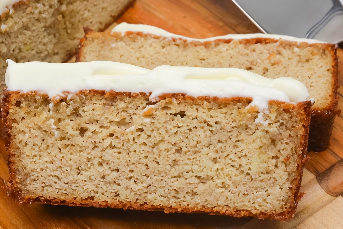 I baked it in a loaf pan because I like how the slices look. But if you want, you could bake it in a bunt pan.