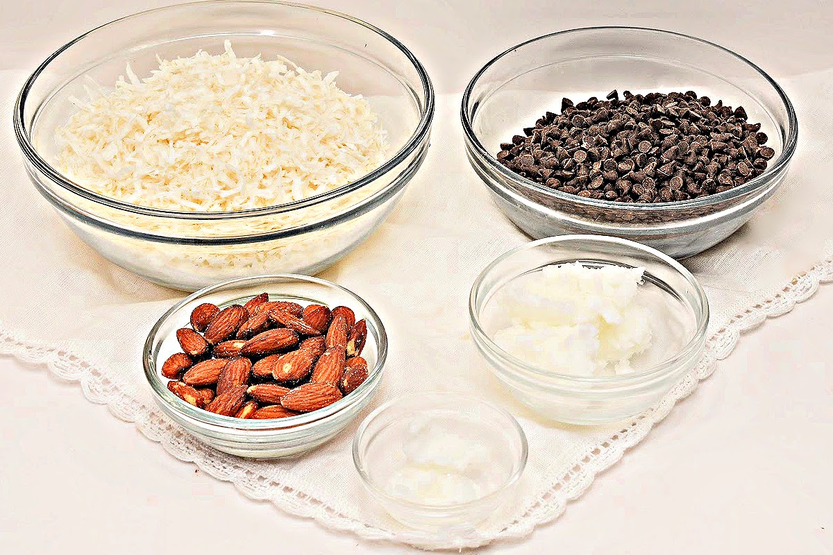 Keto Almond Joy Clusters