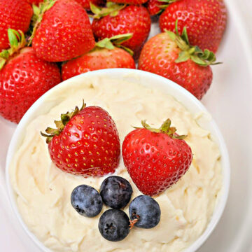 Low Carb Fluffy Cheesecake Dip