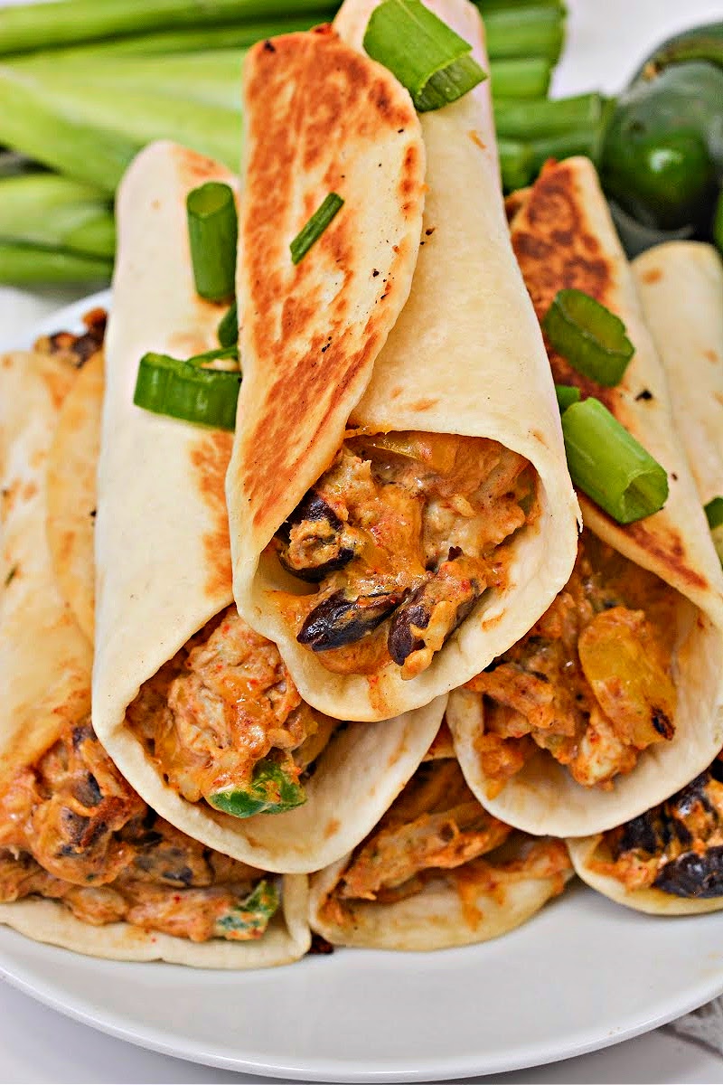 Low-Carb Southwest Chicken Roll-Ups