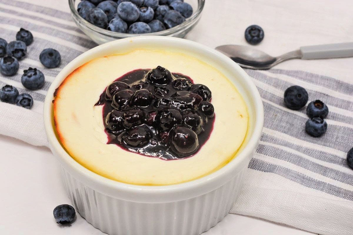 Low-Carb Blueberry Yogurt Cheesecake