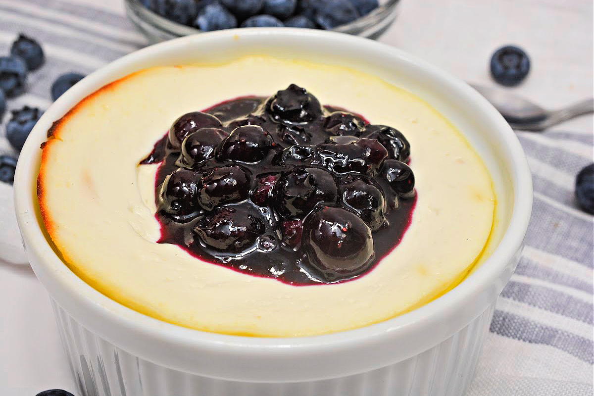 Low-Carb Blueberry Yogurt Cheesecake