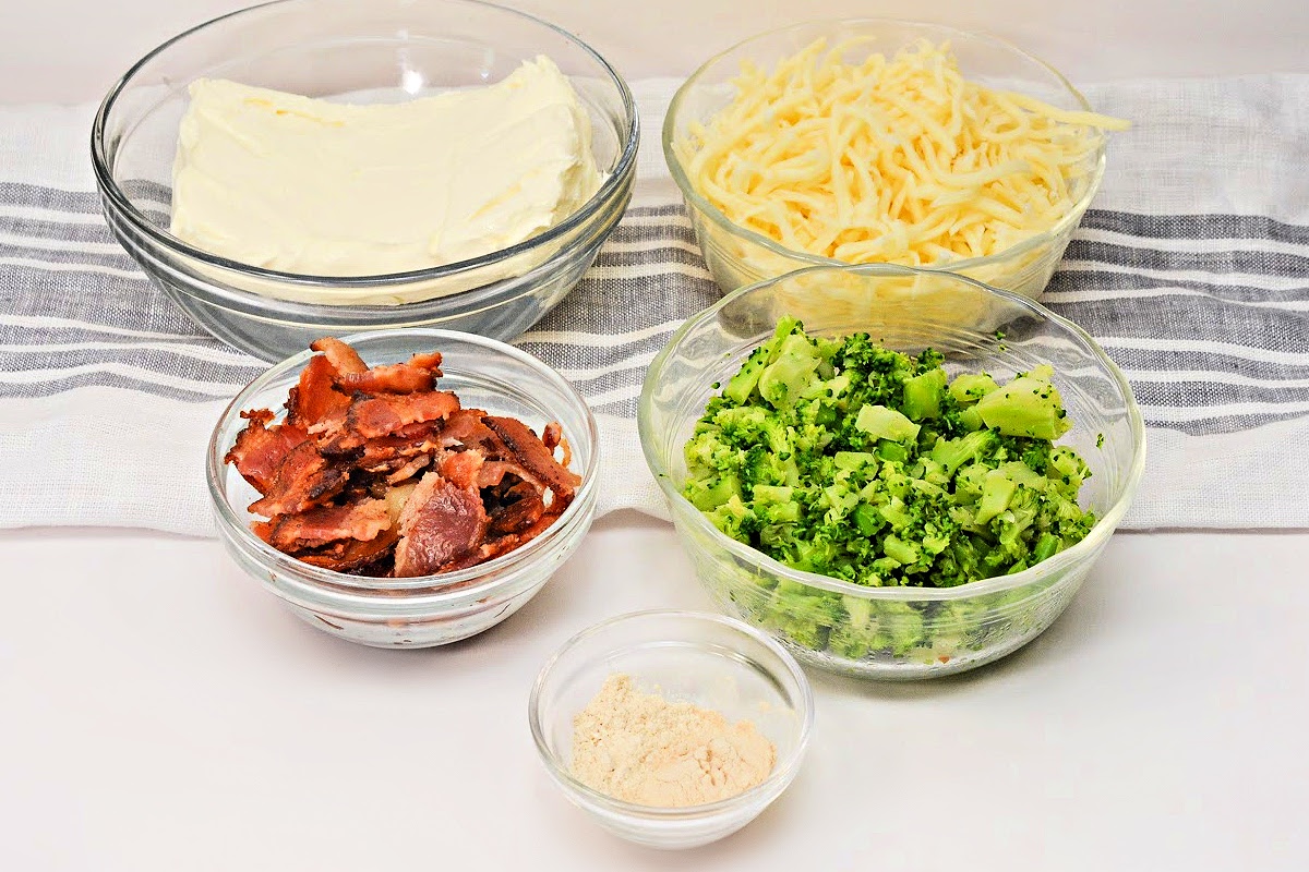 Keto Crispy Cream Cheese Broccoli and Bacon Roll Ups