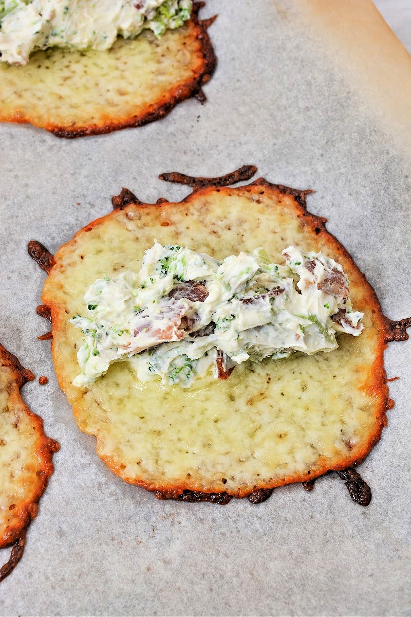 Keto Crispy Cream Cheese Broccoli and Bacon Roll Ups