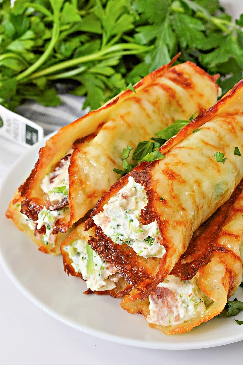 Keto Crispy Cream Cheese Broccoli and Bacon Roll Ups