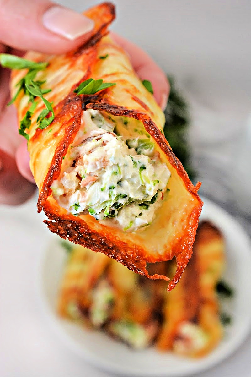 Keto Crispy Cream Cheese Broccoli and Bacon Roll Ups