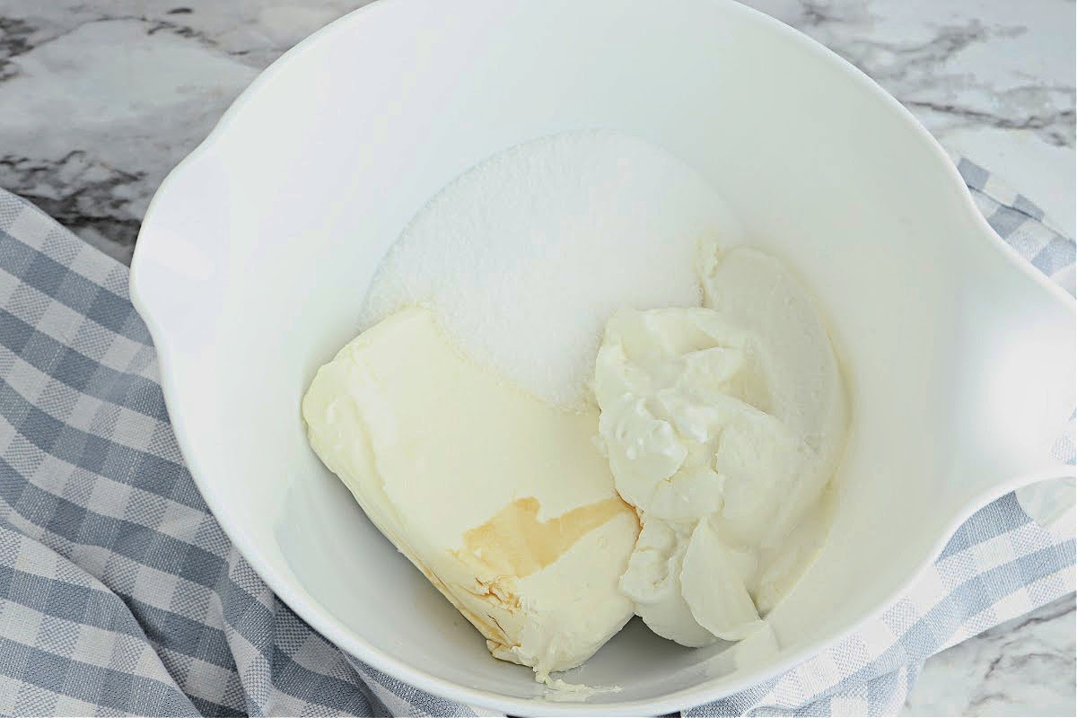 Low Carb Cherry Cheesecake Cups