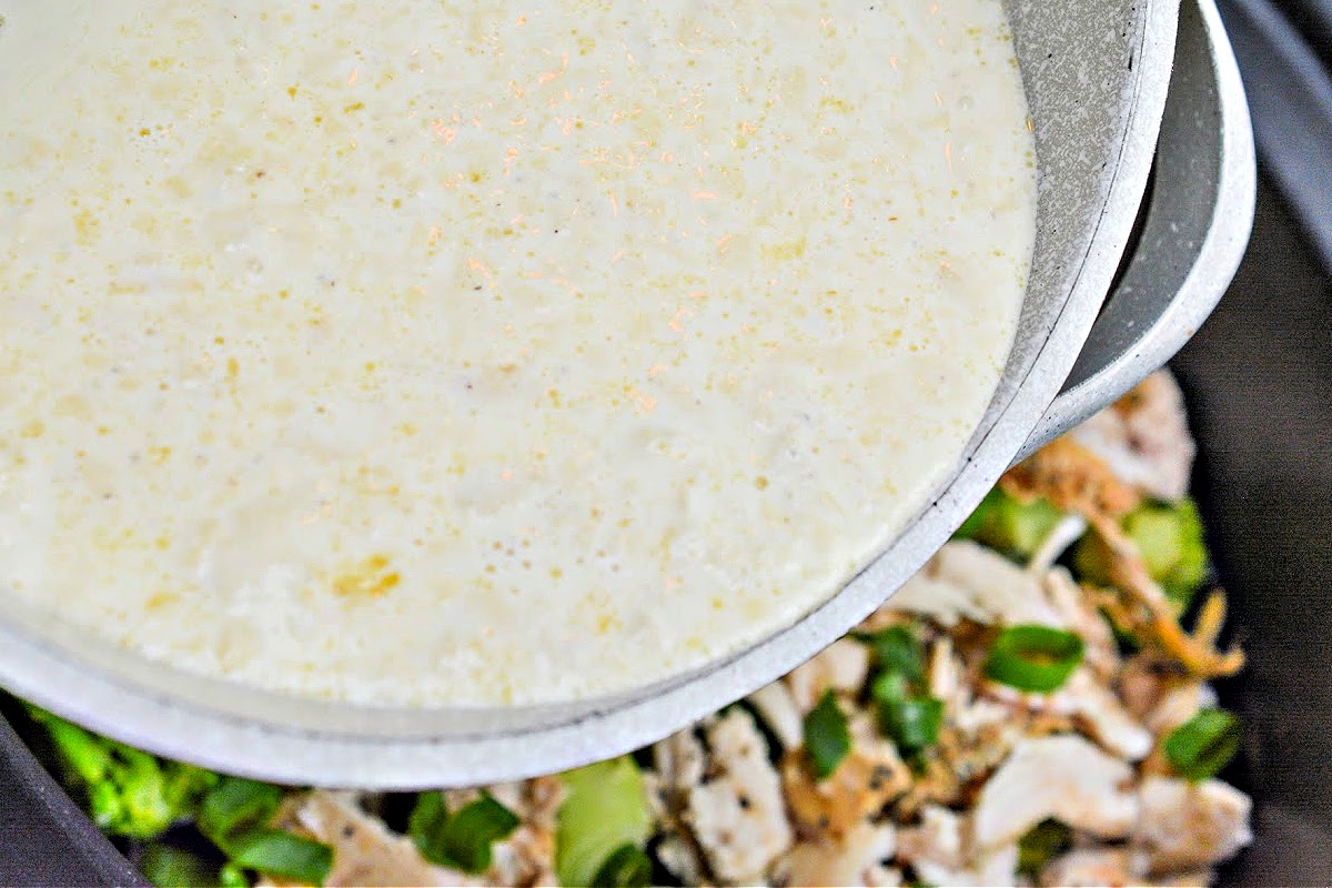 Keto Cheesy Crockpot Chicken and Broccoli