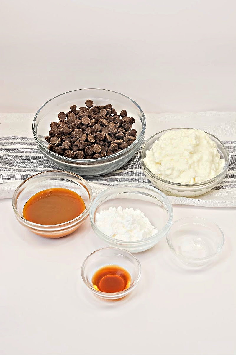 Low Carb Cottage Cheese Chocolate Clusters