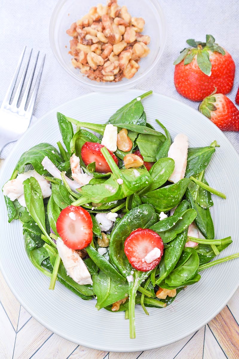 Strawberry Spinach Salad with Chicken